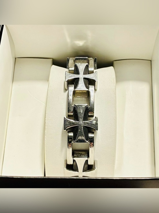 Russell Simmons Other - Russell Simmons Maltese Cross Link Bracelet. Stainless Steel w 1/10 CT Diamond